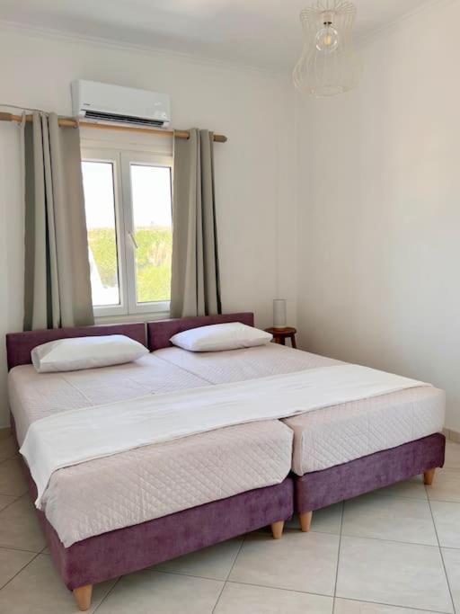 Theasis Apartments Adamantas  Exterior photo