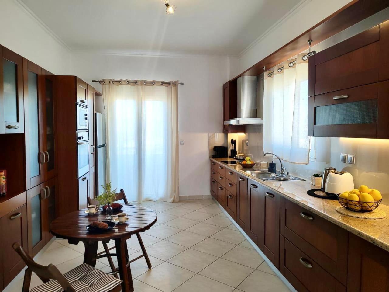 Theasis Apartments Adamantas  Exterior photo